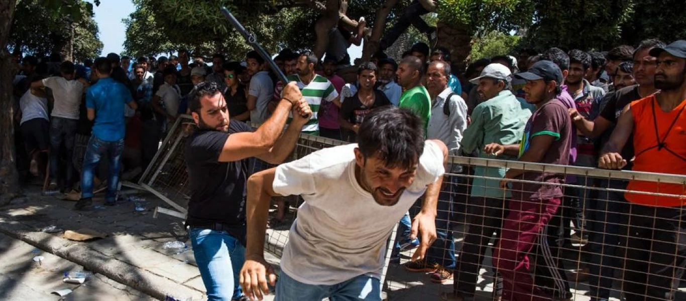 Σύσκεψη Χρυσοχοΐδη και Περιφερειαρχών για τους αλλοδαπούς: Τους στέλνουν σε όλη την Ελλάδα